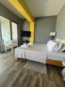Comfy Kourouta Apartment & Suite