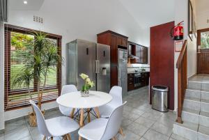 San Lameer Villa 2908 - 3 Bedroom Superior - 6 pax - San Lameer Rentals Agency