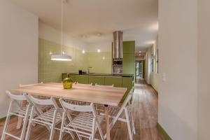 Travel and Live Apartments