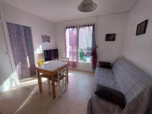 Appartement 1mn de la plage - 3hvězdičkové hotely ve městě Valras-Plage