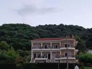 Perdikis Apartments - Paliouria - Velika