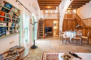 Fedras Traditional House