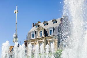 Appartements Face Aux Flots - 3 Pieces - Vue Mer - Deauville : photos des chambres