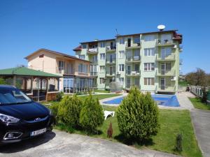 Apartments and Guest Rooms "Green House"