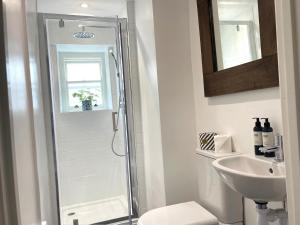 Charming Studio in Heart of Vibrant St Just, West Cornwall