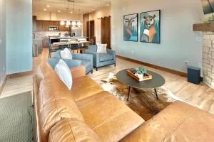 Springview Lane #C304 - Granby