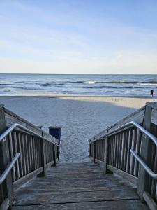 Direct OCEANFRONT- King Bedroom- AMAZING VIEWSPoolsHot TubsBeach AccessGolf