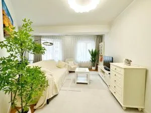 135m2 new apartment 5 rooms with airport pickup - Yoliin Hural