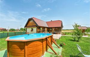 Amazing Home In Lonjica With Wifi