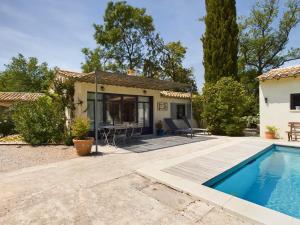 B&B / Chambres d'hotes MAS DU TEMPS PERDU : Chambre Double - Vue sur Piscine