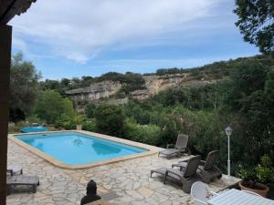 LOCATION VACANCES LA VILLA DU GARDON - EXCEPTIONNEL A COLLIAS - ACCES DIRECT A LA RIVIERE - VUE PANORAMIQUE SUR LES GORGES - 2500€sem