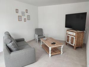 Maisons de vacances Maison au calme avec parking proche centre-ville : photos des chambres