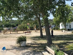 Maisons de vacances *Mobilhome «Vacances a la mer » *Mobilhome 4 personnes * Climatise : photos des chambres