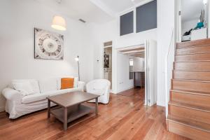 Fantástico Duplex 2 hab 4 px -WIFI AC - 3hvězdičkové hotely ve městě Sevilla