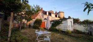 Appartements Loches : gite de charme independant avec jardin : photos des chambres