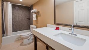 King Room with Sofa Bed room in SureStay Hotel by Best Western Tupelo North