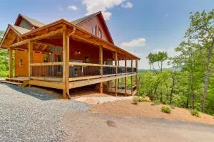 Blue Ridge Vacation Rental with Deck and Game Room! - Crandall