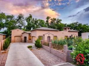 Bosque Retreat on the Rio - An Irvie Home - Los Ranchos de Albuquerque