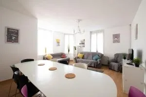 Maison cosy 4 chambres, terrasse, garage privé - 瓦斯凯勒