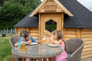 Maisons de vacances Logements insolites a la ferme - Yourte, Kota ou Pod : photos des chambres