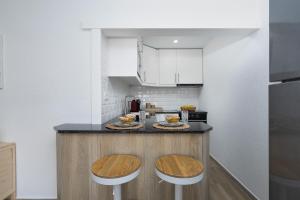 Amazing Sea View w 2 Bdr Ideal 4 Families w WiFi