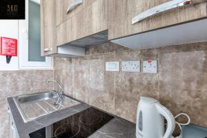 Beautiful, spacious APT with BBQ & private terrace by 360 Estates