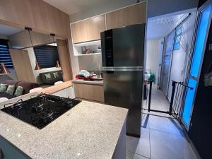 Apartamento para família com dois banheiros cama Triliche , Colchão novo 2 sofás cama tem WI FI, quintal, cozinha completa, TV, 2 ar condicionados NOTA BAIXA FOI DE UM HOSPEDE QUE COLOCOU 15 HOMENS NO ANO NOVO DENTRO DO AP E QUEBROU PORTAS E LOUÇ