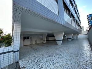 Apartamento para família com dois banheiros cama Triliche , Colchão novo 2 sofás cama tem WI FI, quintal, cozinha completa, TV, 2 ar condicionados NOTA BAIXA FOI DE UM HOSPEDE QUE COLOCOU 15 HOMENS NO ANO NOVO DENTRO DO AP E QUEBROU PORTAS E LOUÇ