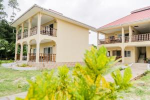 Jonc dOr Villa Self Catering