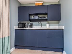 Charming Bosham Garden Lodge - Pass the Keys