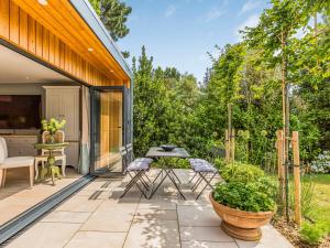 Pass the Keys Charming Bosham Garden Lodge - 3hvězdičkové hotely ve městě Chichester