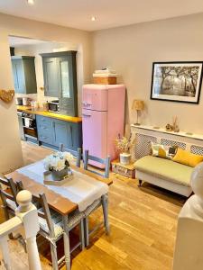 City Apartments - 66 Scott Street