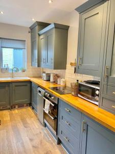 City Apartments - 66 Scott Street