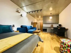 Studio Mango w/Patio & Parking - Lindenhain