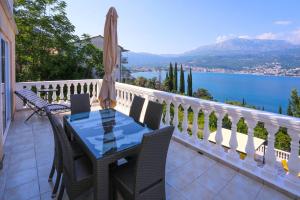 Mountain Bay View Apartments