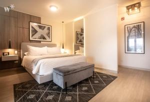 El Sol Living in Barranco by Wynwood House