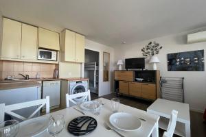 Appartements Les Cigales de Mer studio cabine idealement place proche de la plage : photos des chambres
