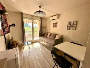 Studio avec piscine proche du centre et de la gare - Les Playes