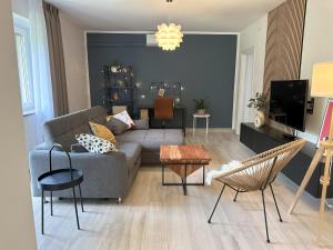 Summer Green Apartment