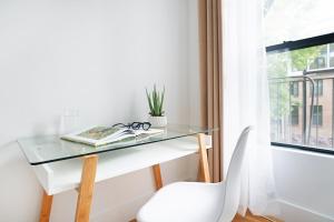 444-3F Newly renovated 1BR in Hells Kitchen