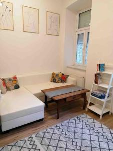 Feine Wohnung direkt am Yppen- und Brunnenmarkt