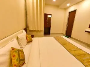 Hotel Veer Palace near Udaipole Udaipur - 奇陶尔加尔