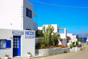 Nicos Studios & Apartments Paros Greece