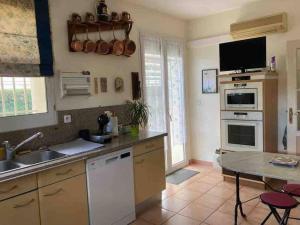 Le Papounet Appartement - Maison de 150m2 à 500m de la plage et du centre ville