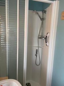 Konies Place Golden Anchor Free WiFi Bedding Included