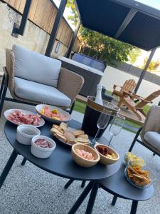 Villas Magnifique grange avec spa / love room : photos des chambres