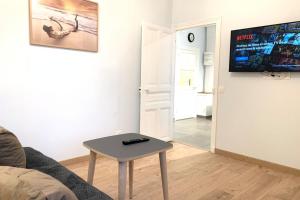 Appartements Appart'Village Le Creusot N3 NeufNetflix : photos des chambres