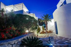 Nicos Studios & Apartments Paros Greece