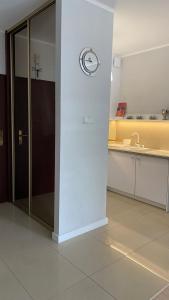 Apartament na zamkniętym osiedlu z prywatnym parkingiem