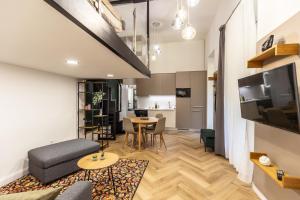 Downtown Luxury Apartment